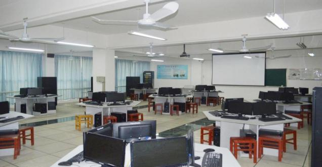 軟件技術(shù)專業(yè) 開(kāi)啟數(shù)字化未來(lái)的核心技術(shù)開(kāi)發(fā)之旅